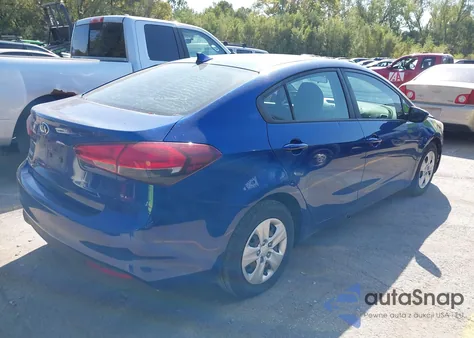 2017 Kia Forte Lx z USA, uszkodzony, nr VIN 3KPFK4A73HE110678